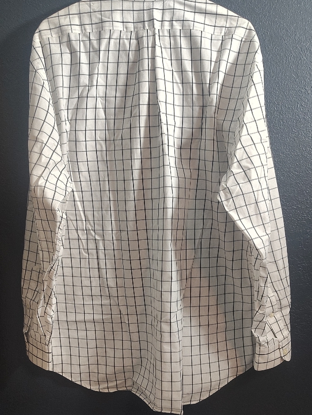 T. Harris London men's Black and White Professional Checkered Dress Shirt - Picture 7 of 8